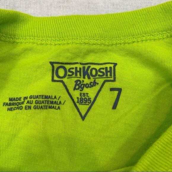 Boys Size 7 Osh Kosh Lot Includes 2 Pants 1 Sweater, 2 Tee Shirts - Picture 3 of 13